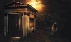 История о страшном призраке-стороже кладбища